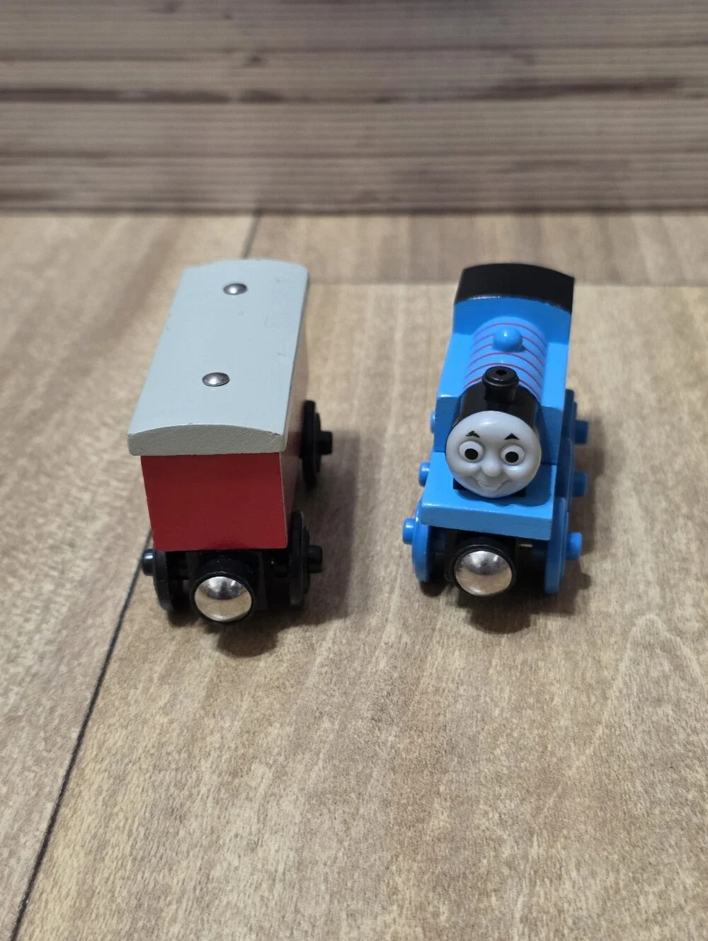 Thomas Wooden Blue Railway Train Red Baggage And Thomas